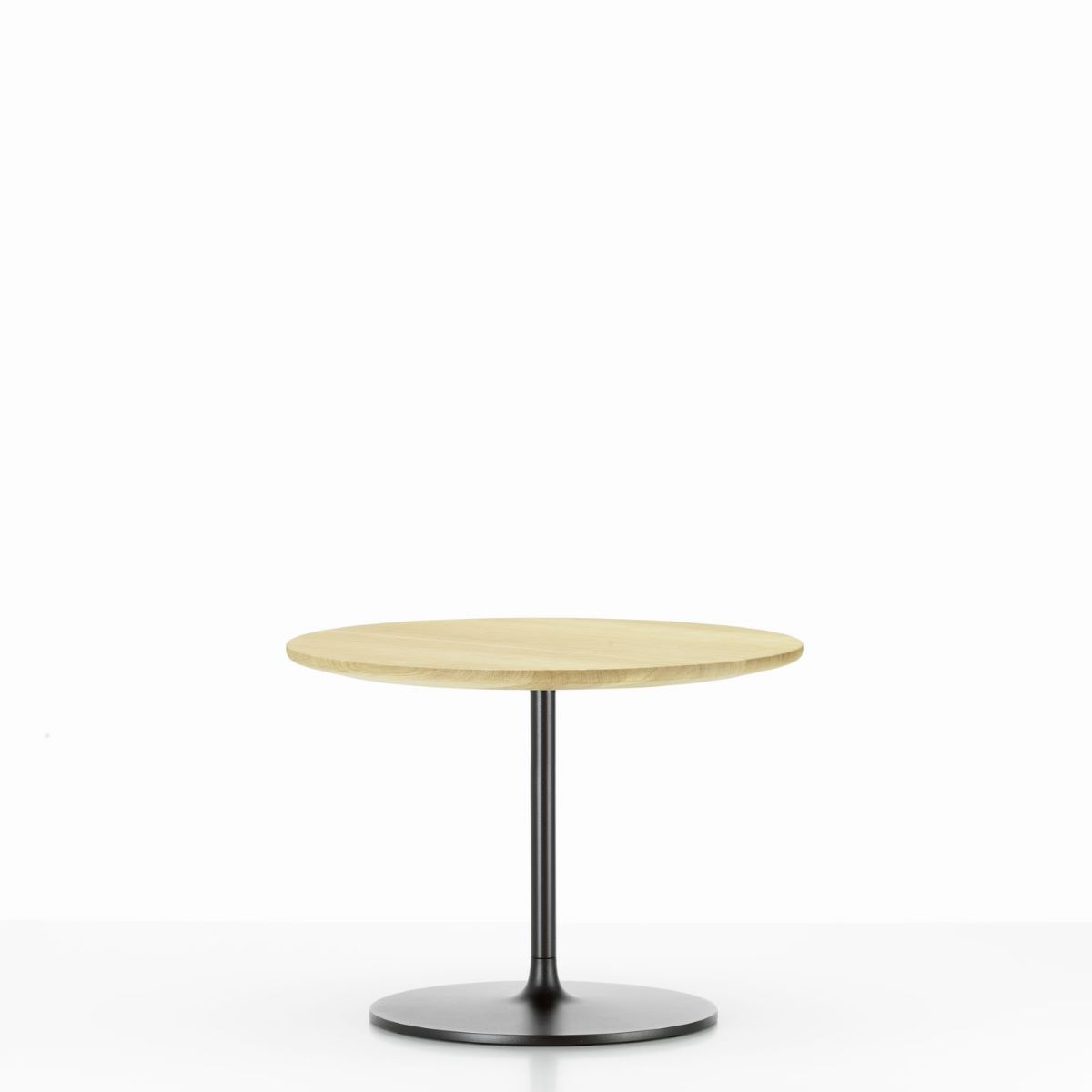 https://bo.alinhadavizinha.com/FileUploads/produtos/mobiliario/mesas/210_515_21_occasional-low-table_35_carvalho-oleado_1.jpg