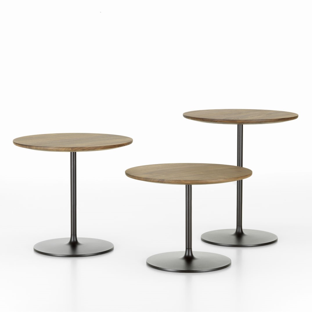 https://bo.alinhadavizinha.com/FileUploads/produtos/mobiliario/mesas/210_515_23_occasional-low-table_35_nogueira-oleado_2.jpg
