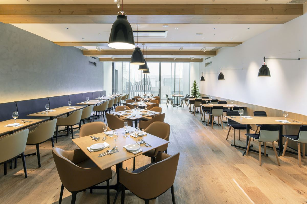 https://bo.alinhadavizinha.com/FileUploads/produtos/mobiliario/mesas/443_006_3002_bistro-table-indoor_rectangular_carvalho-claro_2.jpg