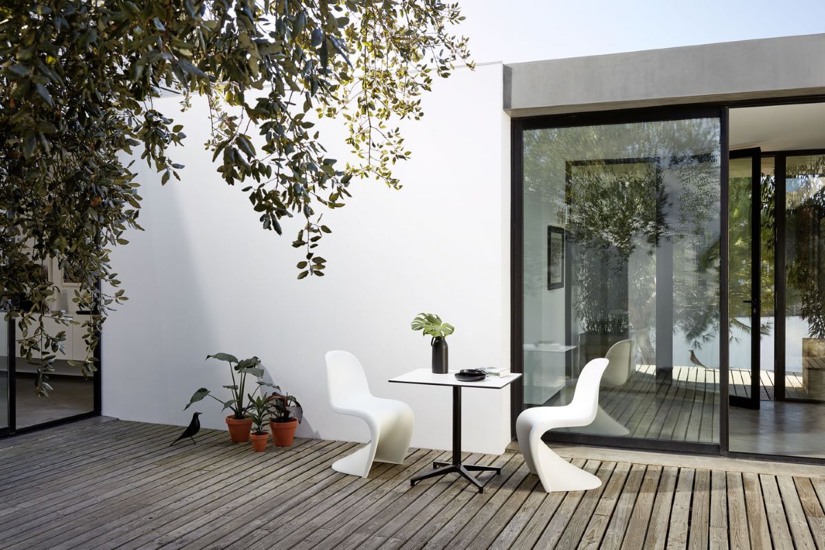 https://bo.alinhadavizinha.com/FileUploads/produtos/mobiliario/mesas/443_007_3004_bistro-table-outdoor_rectangular_branco_2.jpg