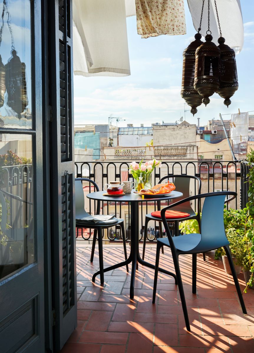 https://bo.alinhadavizinha.com/FileUploads/produtos/mobiliario/mesas/443_025_1230_belleville-table-outdoor-796_preto_2.jpg